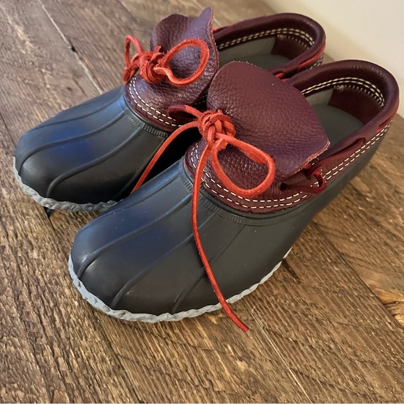 L.L. Bean Navy Duck Boots Leather Rubber Moc - Picture 14 of 16